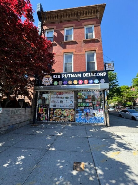 293 Putnam, Brooklyn, NY à louer - Photo du bâtiment - Image 2 de 5
