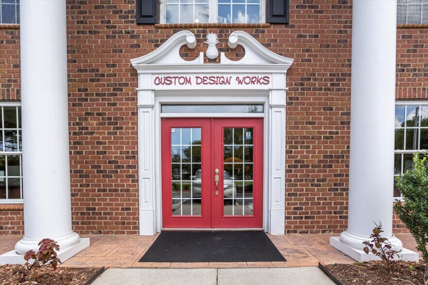 1101 Coventry Blvd, Yorktown, VA for sale - Building Photo - Image 2 of 36