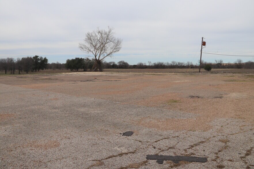 5606 W Adams Ave, Temple, TX à louer - Photo principale - Image 1 de 1