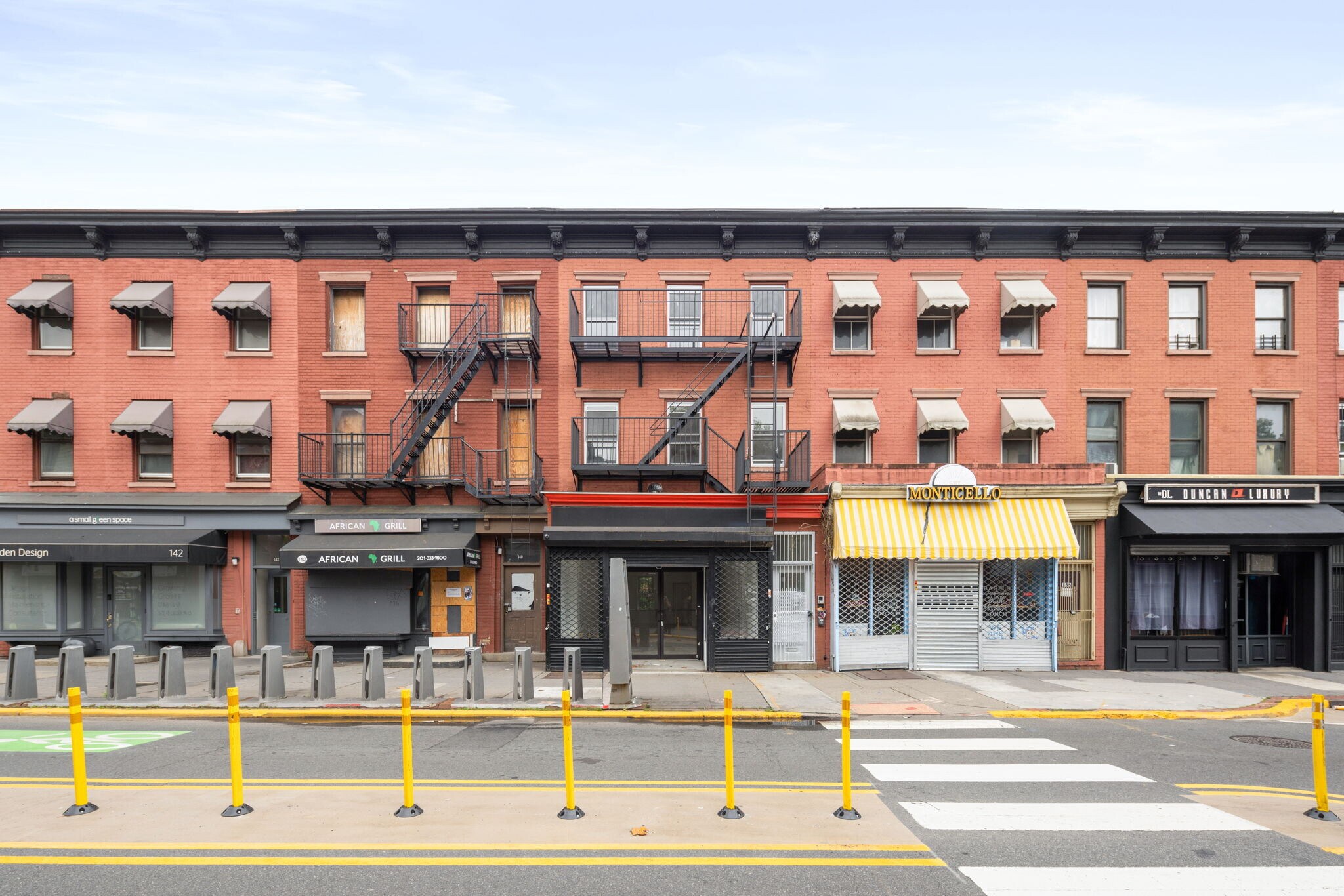 138 Monticello Ave, Jersey City, NJ à vendre Photo du bâtiment- Image 1 de 1