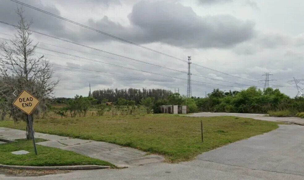 2939 Defuniak St, New Port Richey, FL à vendre - Photo du bâtiment - Image 3 de 4