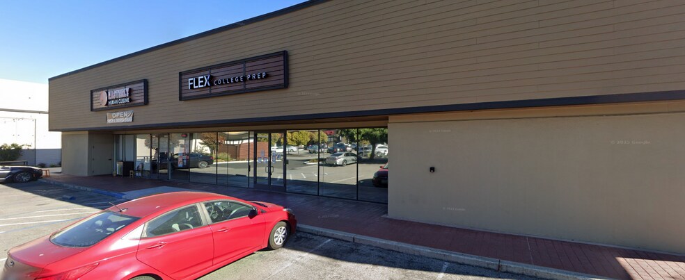 10425 S Deanza Blvd, Cupertino, CA à louer - Photo du bâtiment - Image 2 de 3