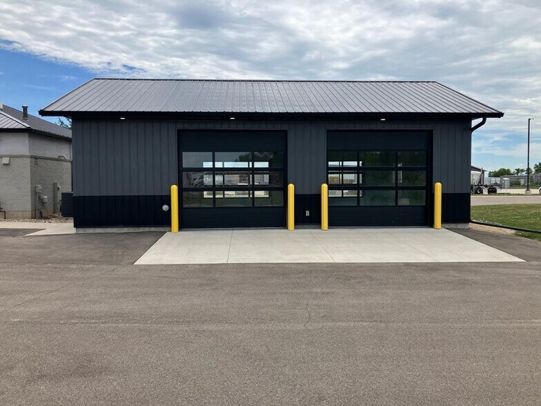 1010 251 Hwy, Rochelle, IL à vendre - Photo du bâtiment - Image 3 de 25