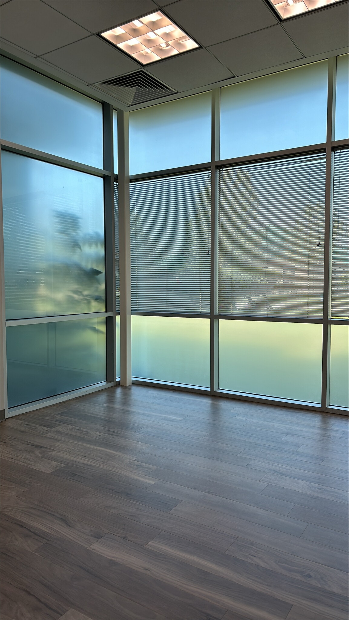 411 Lantern Bend Dr, Houston, TX for lease Interior Photo- Image 1 of 8