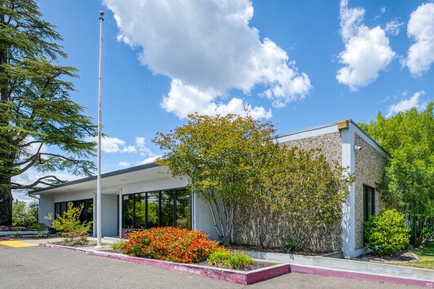 5945 Palm Dr, Carmichael, CA for sale - Primary Photo - Image 1 of 12