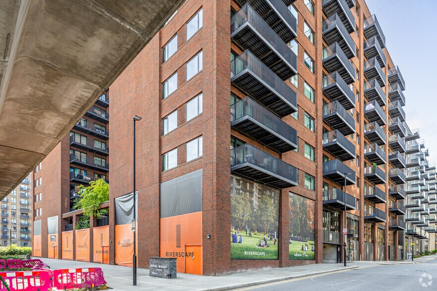 North Woolwich Rd, Londres à louer - Photo du bâtiment - Image 3 de 33