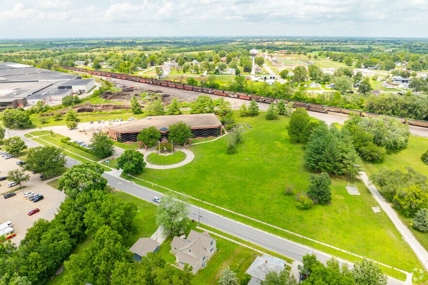 1711 Osceola Ave, Chariton, IA à vendre - Aérien - Image 2 de 4