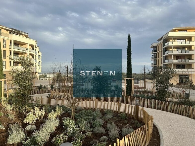 Retail in Aix-en-Provence for sale - Building Photo - Image 1 of 5
