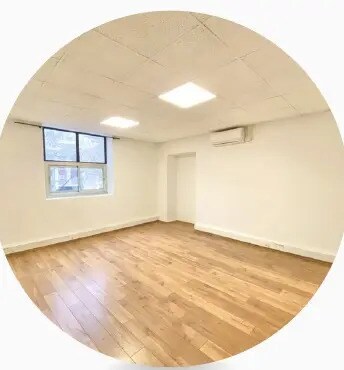 Office in Marseille for lease - Interior Photo - Image 3 of 5