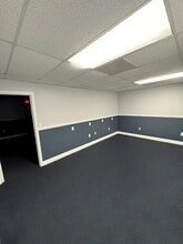 14219 Walsingham Rd, Largo, FL for lease Interior Photo- Image 2 of 4