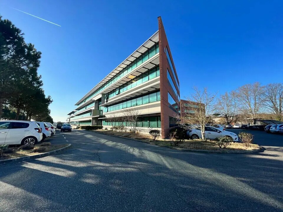 Avenue Georges Pompidou, Balma for lease Building Photo- Image 1 of 8