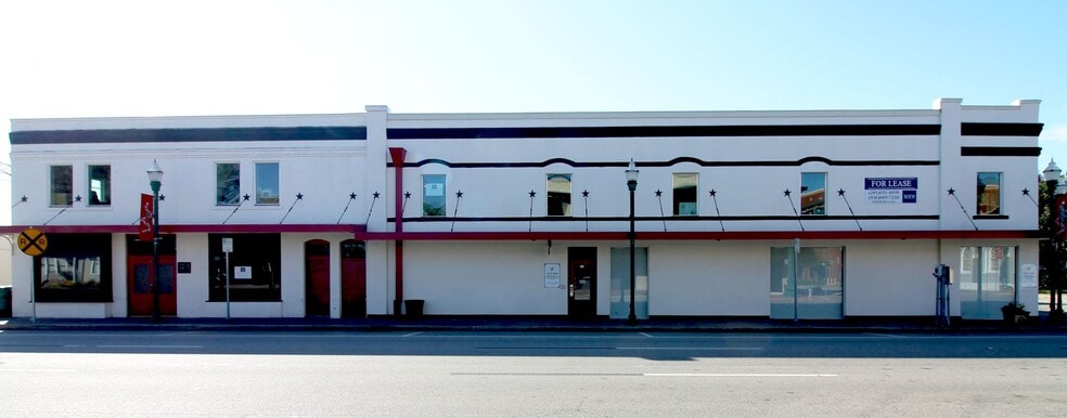 336 N Main St, Conroe, TX for lease - Building Photo - Image 2 of 17