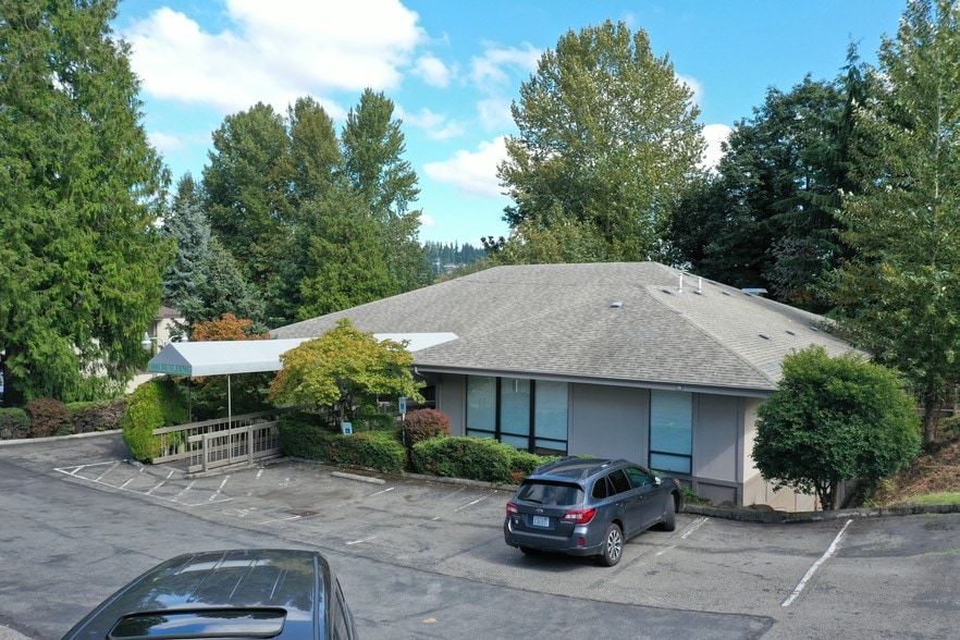 1900 116th Ave NE, Bellevue, WA for lease - Building Photo - Image 3 of 17