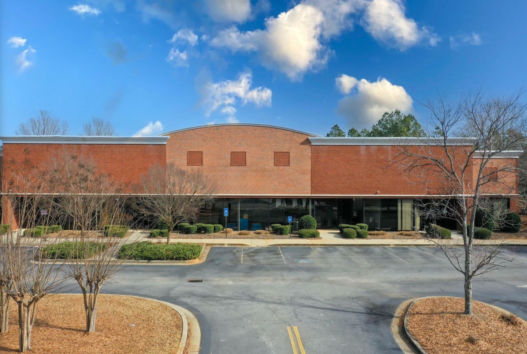 317-329 Westridge Pky, McDonough, GA à louer Photo du bâtiment- Image 1 de 11