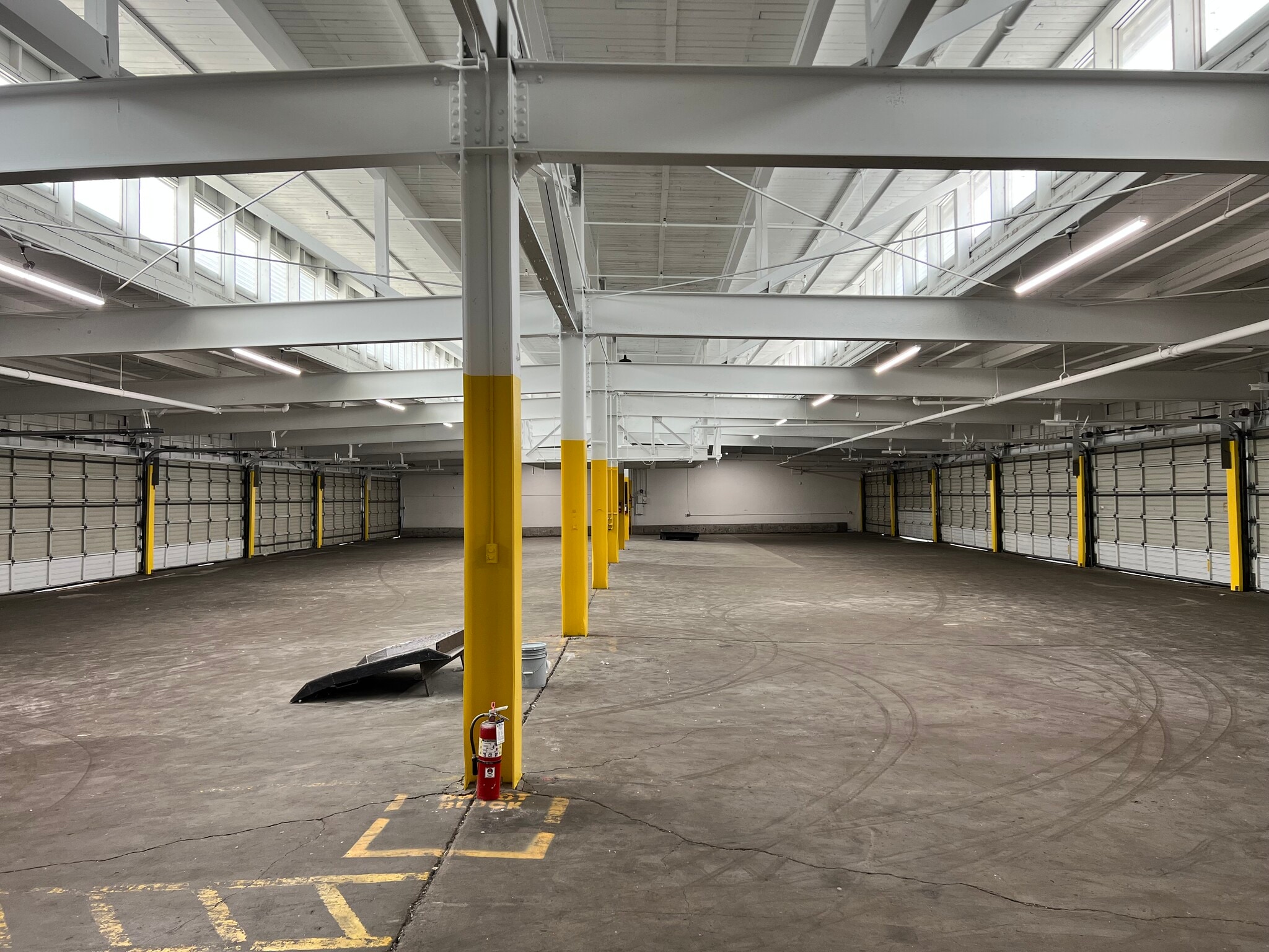2326 Airport Way S, Seattle, WA for lease Interior Photo- Image 1 of 4