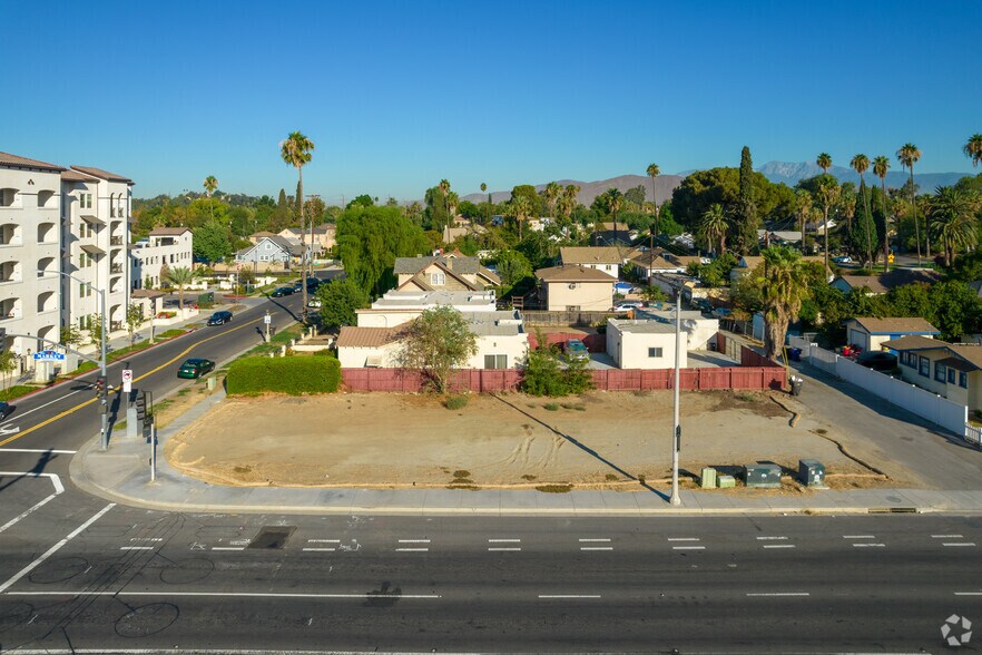 3071 Market St, Riverside, CA for sale - Aerial - Image 3 of 27