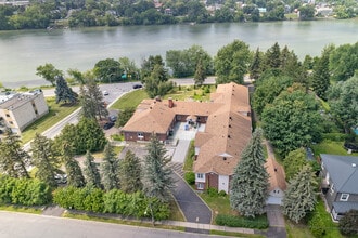 21 Rue Messier, Mont-saint-hilaire, QC - AERIAL  map view - Image1