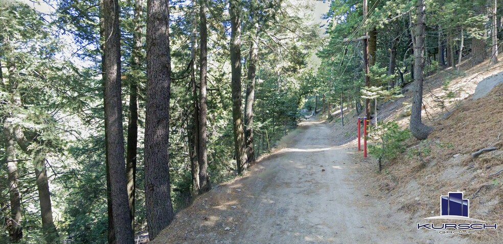 Scenic View Drive, Crestline, CA à vendre - Photo du bâtiment - Image 3 de 4
