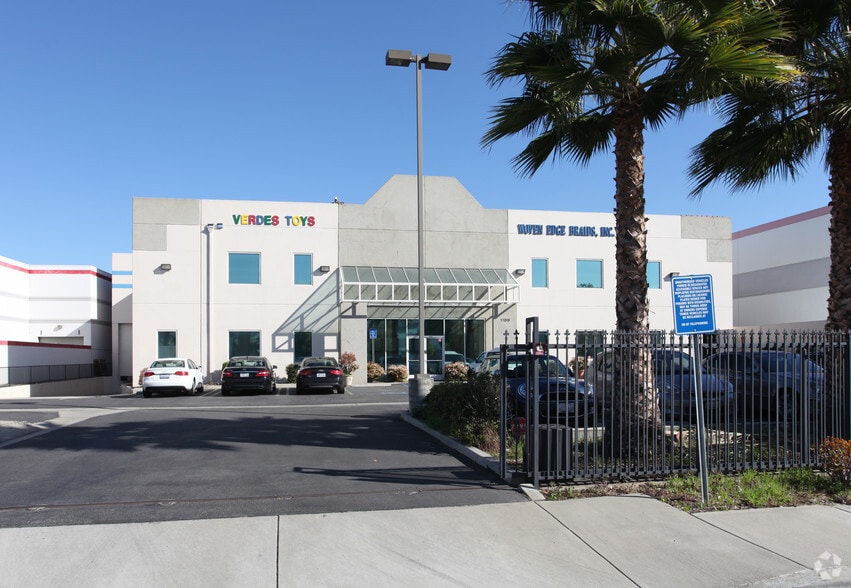 17019 Evergreen Pl, City of Industry, CA for lease - Primary Photo - Image 1 of 7