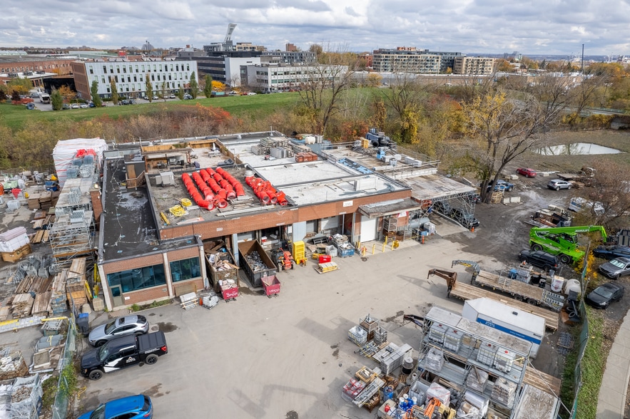4293 St Hogan, Montréal, QC à vendre - Photo du bâtiment - Image 2 de 27