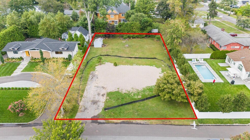 38 Cook Rd, Stamford, CT à vendre - Photo du bâtiment - Image 2 de 11