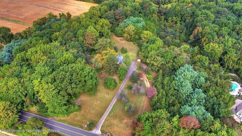 193 Lambertson Rd, Matawan, NJ à vendre - Photo du bâtiment - Image 2 de 5