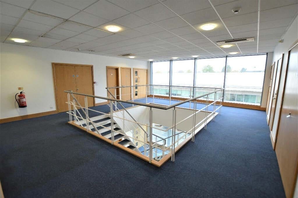 Hornbeam Park Ave, Harrogate for lease Interior Photo- Image 1 of 9