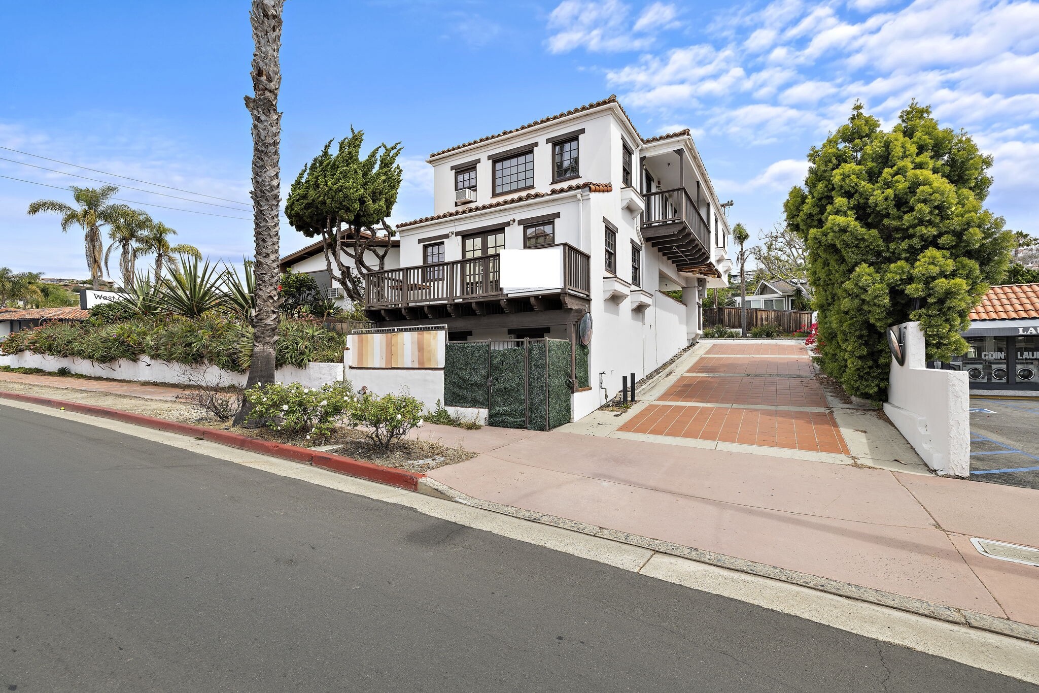 2011 S El Camino Real, San Clemente, CA for sale Primary Photo- Image 1 of 9