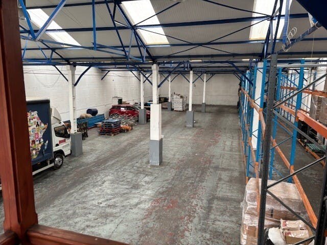 Stockingswater Ln, Enfield à vendre - Photo du bâtiment - Image 3 de 12