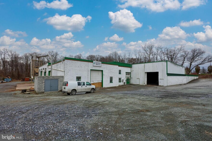 1989 Lancaster Pike, Peach Bottom, PA à vendre - Photo du b timent - Image 2 de 5