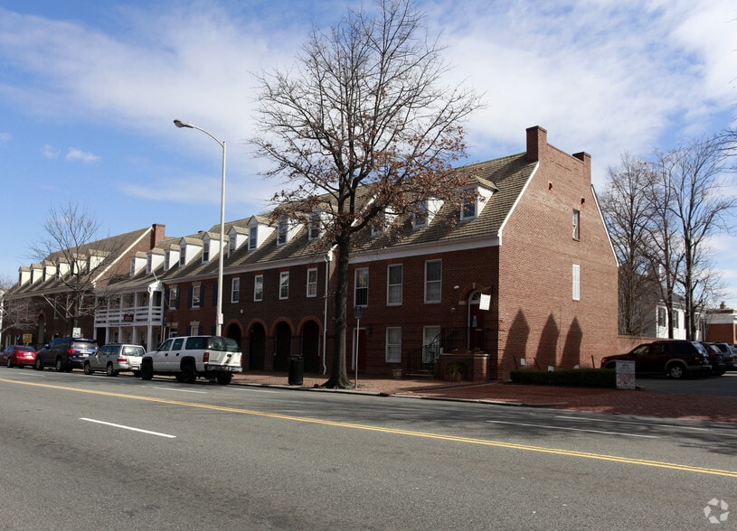217-219 N Washington St, Alexandria, VA à vendre - Photo principale - Image 1 de 10