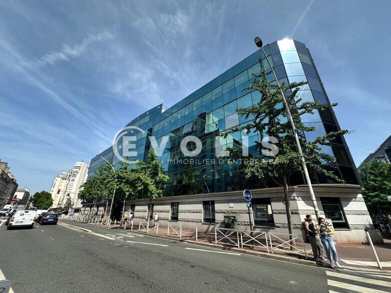 3-5 Rue Barbès, Montrouge à louer - Photo du bâtiment - Image 2 de 20