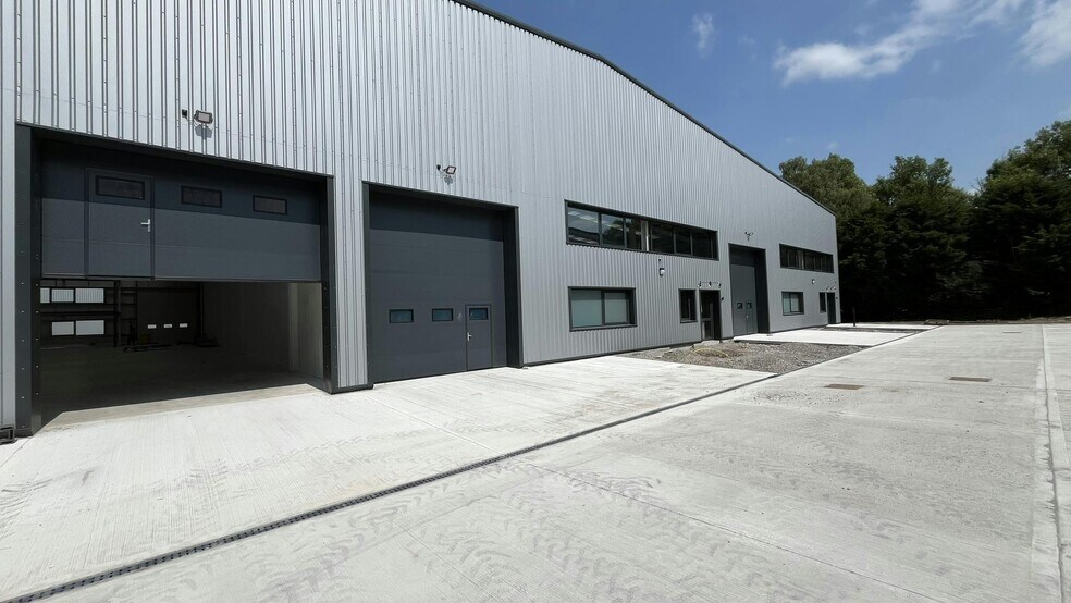 London Rd, Macclesfield à louer - Photo du bâtiment - Image 2 de 7