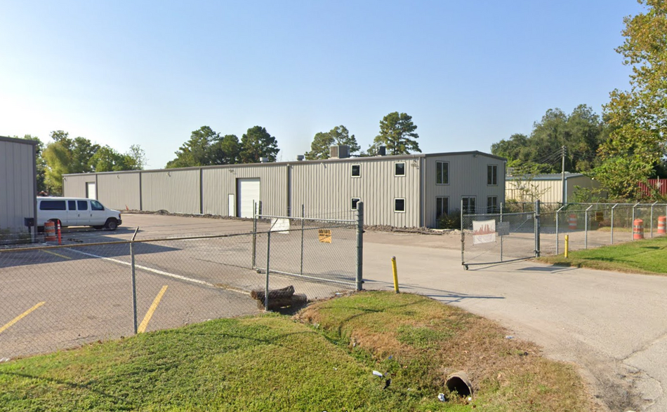 16339 Waverly Dr, Houston, TX for lease - Building Photo - Image 1 of 2