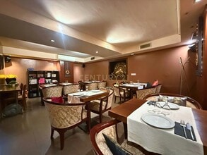 Retail in Barcelona, Barcelona for lease Interior Photo- Image 1 of 15