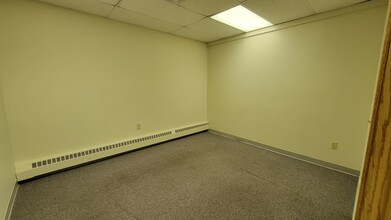 400-408 W Superior St, Duluth, MN for lease Interior Photo- Image 1 of 4