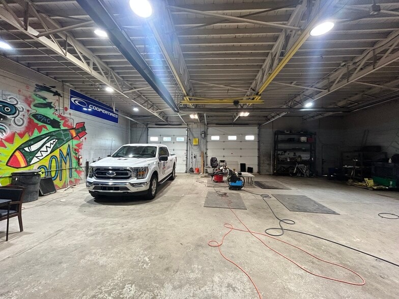 4516 Van Dyke Rd, Almont, MI for lease - Building Photo - Image 2 of 8