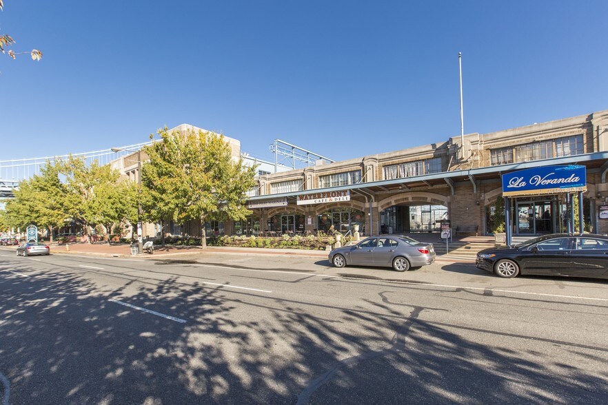 3-7 N Christopher Columbus Blvd, Philadelphia, PA à louer - Photo du bâtiment - Image 2 de 22