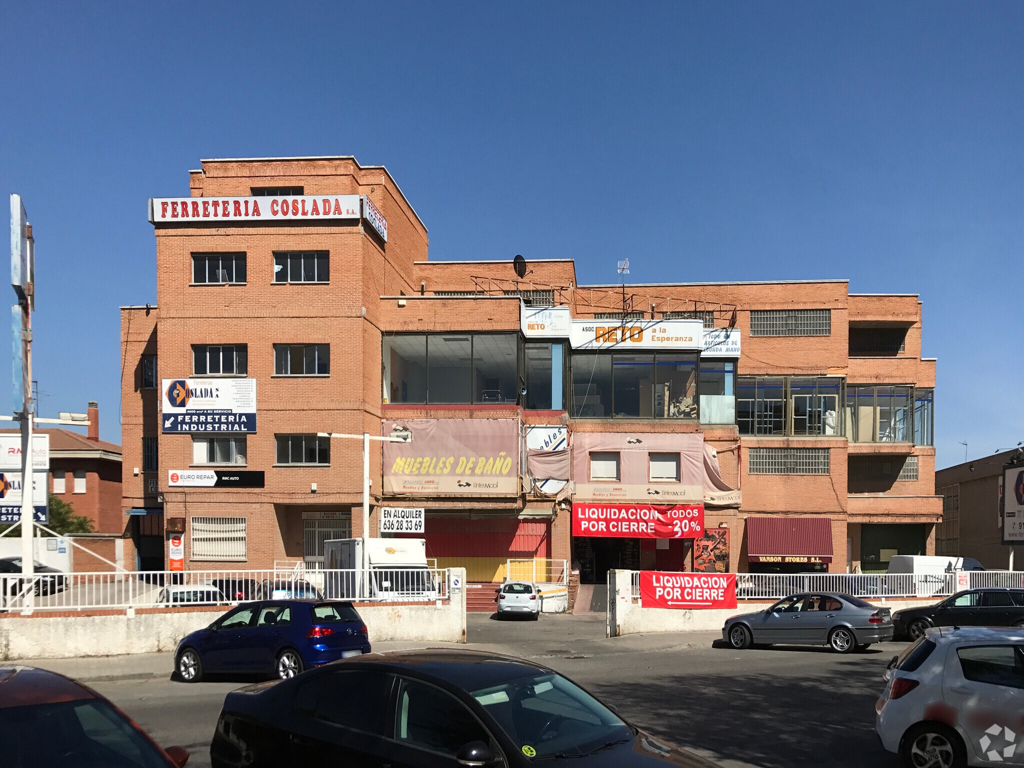 Avenida Cañada, 40, San Fernando de Henares, Madrid à vendre Photo principale- Image 1 de 4