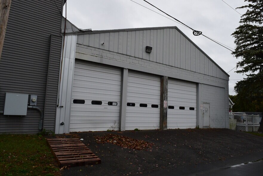 1995 Central Ave, Albany, NY à louer - Photo du bâtiment - Image 2 de 13