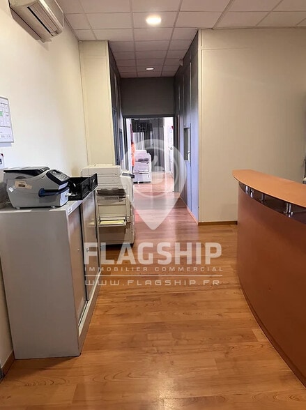 Office in Saint-Ouen-sur-Seine for lease - Interior Photo - Image 2 of 6
