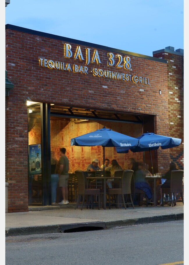 Plus de détails pour 328 Main St, Beacon, NY - Commerce de détail à louer