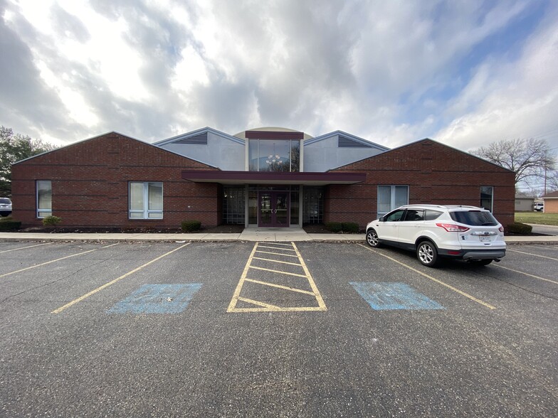 420 S James St, Dover, OH for lease - Building Photo - Image 1 of 16