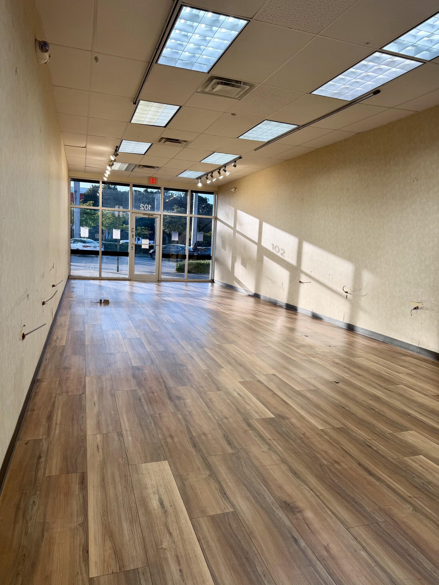 18355 NW 57th Ave, Miami Gardens, FL à louer Photo intérieure- Image 1 de 5