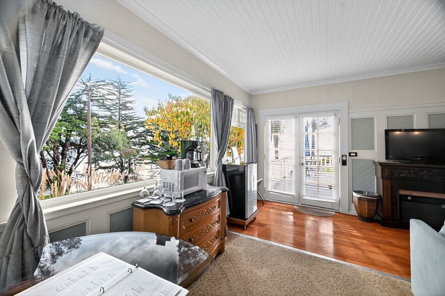 620 El Salto Dr, Capitola, CA à vendre - Photo du bâtiment - Image 2 de 45