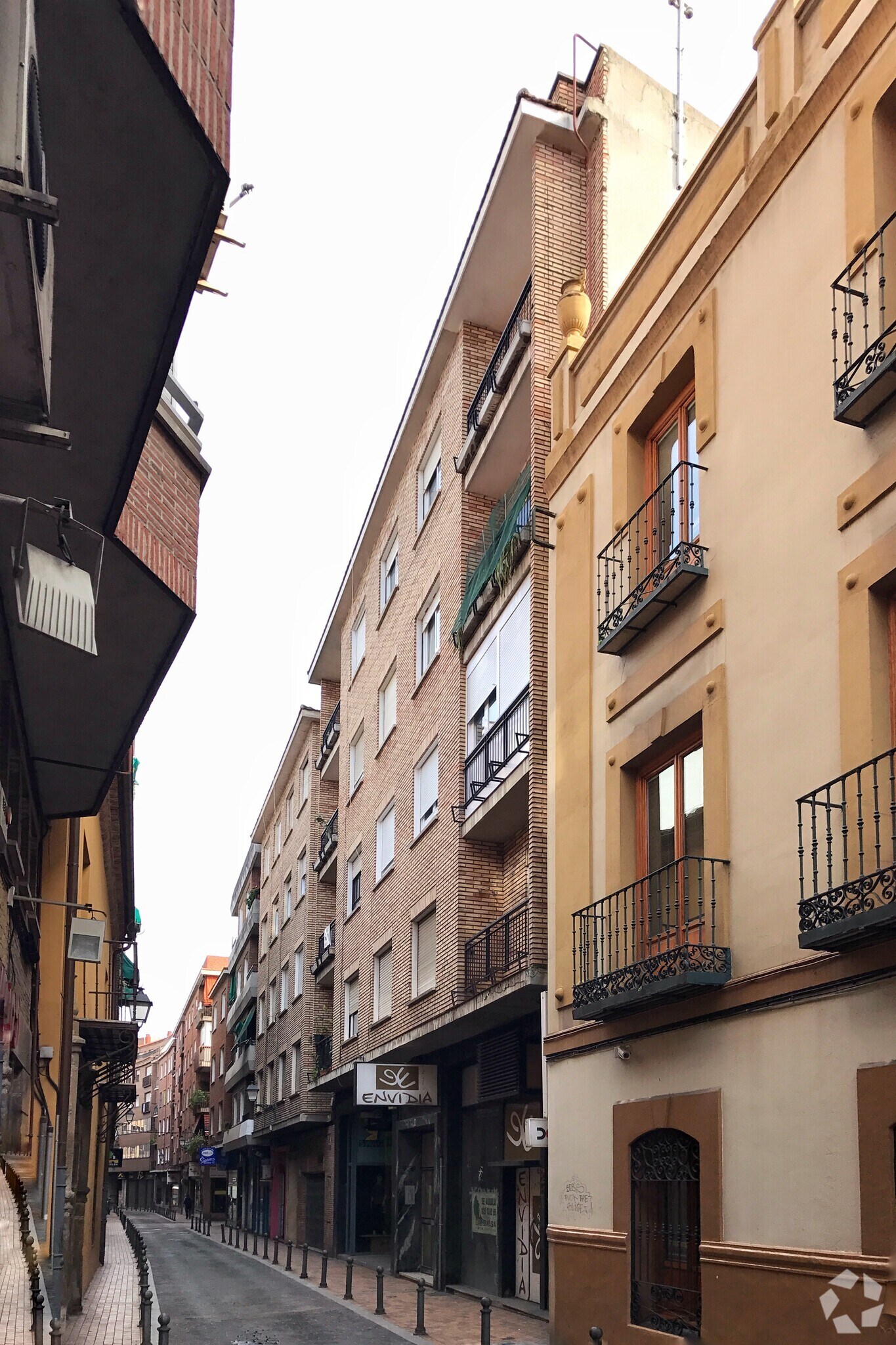 Calle del Sol, 18, Talavera de la Reina, Toledo for lease Primary Photo- Image 1 of 3