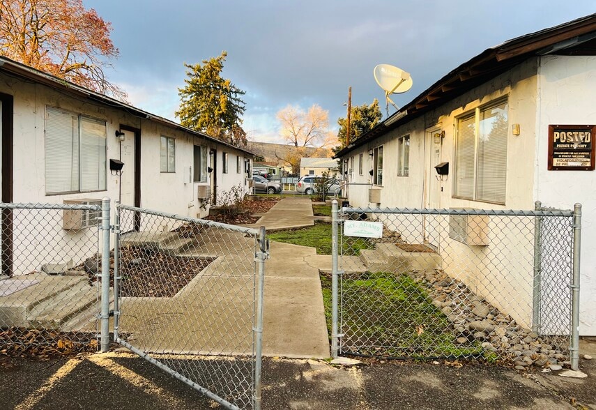 1518-1520 Roosevelt Ave, Yakima, WA for sale - Building Photo - Image 3 of 9