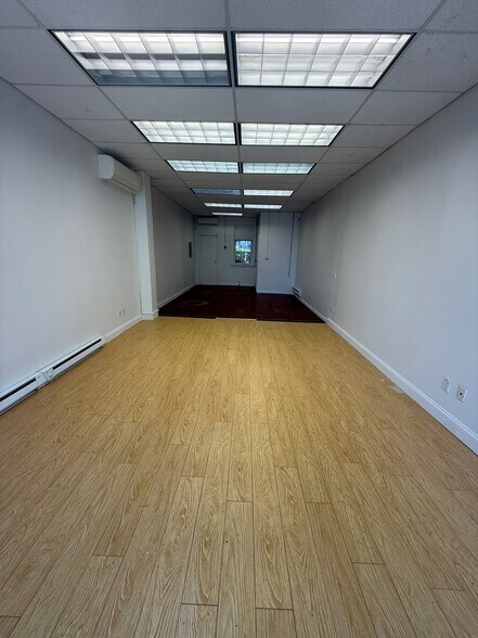 2313-2323 Avenue X, Brooklyn, NY à louer - Photo du bâtiment - Image 3 de 3