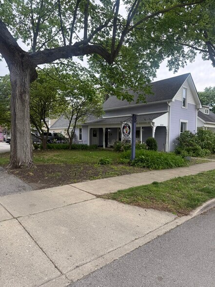 6516 Ferguson St, Indianapolis, IN à louer - Photo du bâtiment - Image 1 de 13