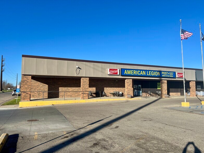 1009 Central Ave NW, East Grand Forks, MN for sale - Primary Photo - Image 1 of 15